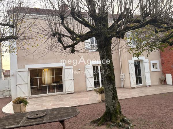 Maison à AMPLEPUIS, 69550 - 5 pièces 200m²