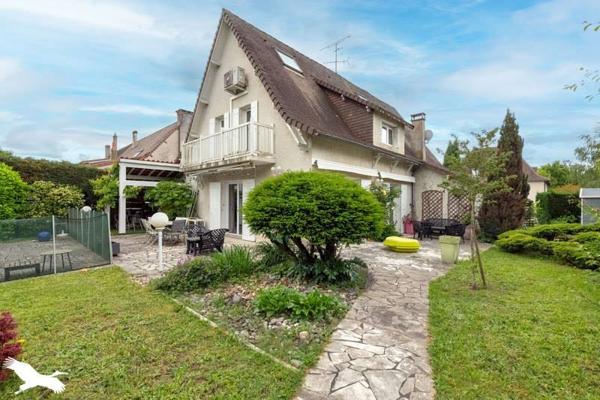 Maison à vendre 359 040 € Trélissac 6 p 194 m² DPE D