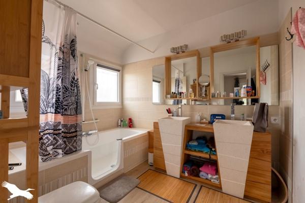 Maison à vendre 359 040 € Trélissac 6 p 194 m² DPE D