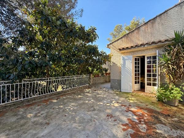À vendre propriété à Carpentras avec piscine et gîtes