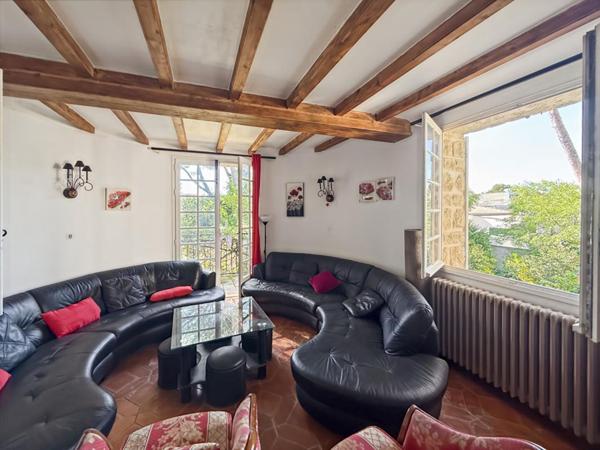 À vendre propriété à Carpentras avec piscine et gîtes