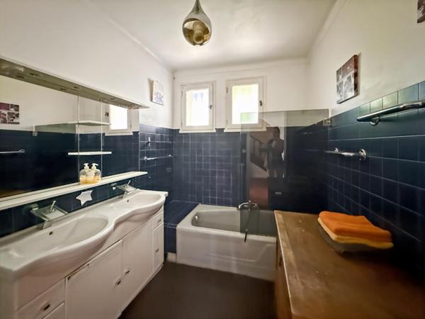 À vendre propriété à Carpentras avec piscine et gîtes