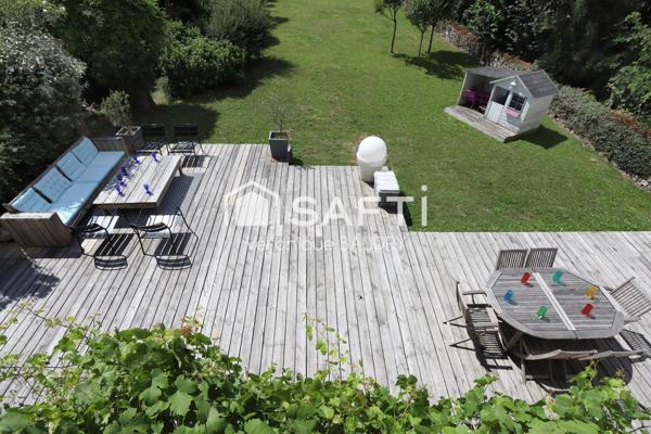 A Servon sur Vilaine, belle maison en pierre.