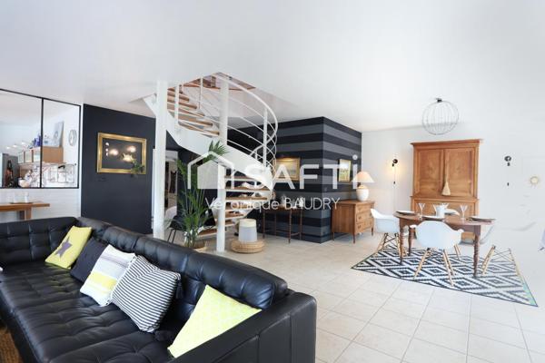 A Servon sur Vilaine, belle maison en pierre.