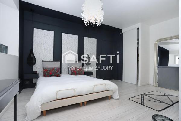 A Servon sur Vilaine, belle maison en pierre.