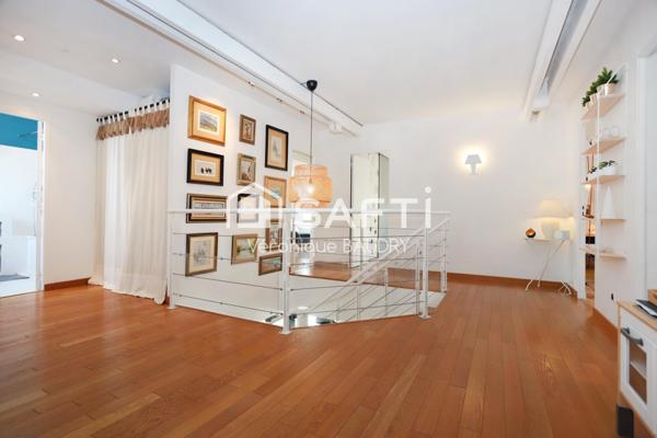 A Servon sur Vilaine, belle maison en pierre.