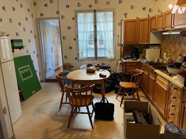 Maison avec 3 chambres, petite cour