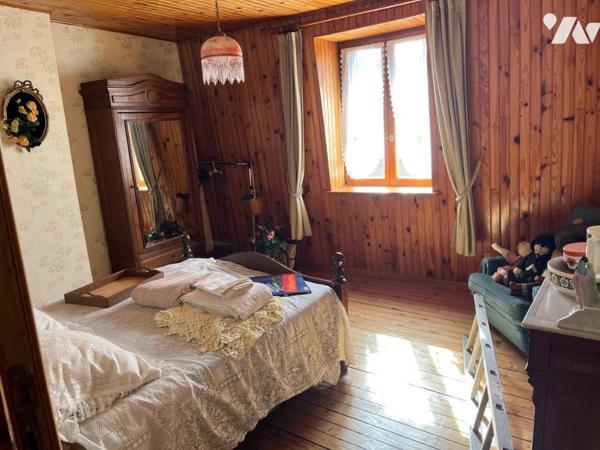 Maison avec 3 chambres, petite cour