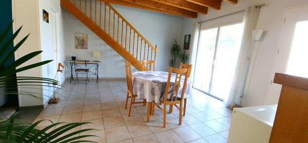 Maison à louer à Rezé - 4 pièces, calme et moderne