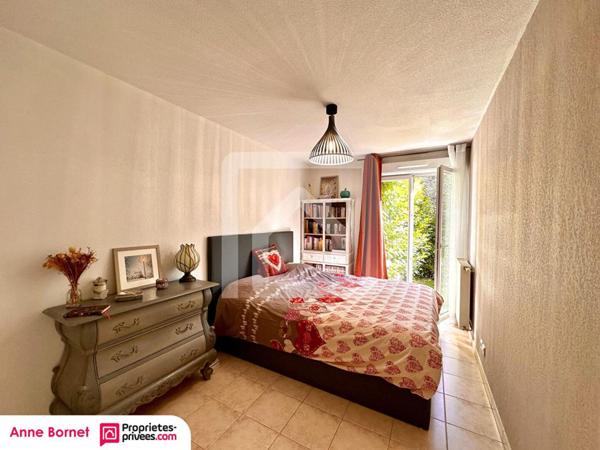 Appartement 3 pièces en rez-de-jardin 70 m2, 2 parkings, piscines, tennis