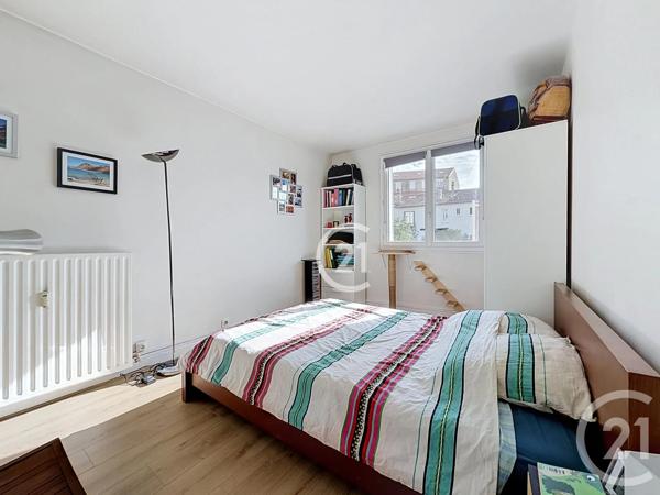 Appartement F2 à vendre  2 pièces - 48,43 m 2   MONTREUIL  - 93