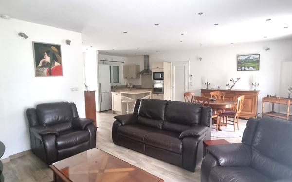 Maison à vendre    4 pièces • 90 m2 Pontault-Combault