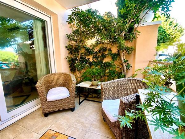 Appartement 2 pièce(s) 47 m2 avec pl de parking privée