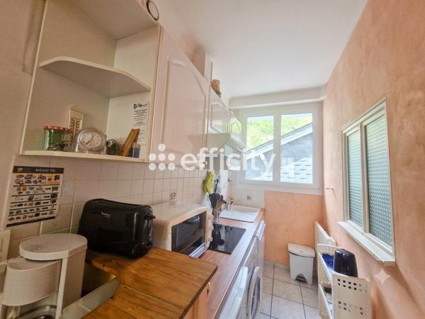 Appartement
         1 pièce
        - 30 m² 135 000 € *