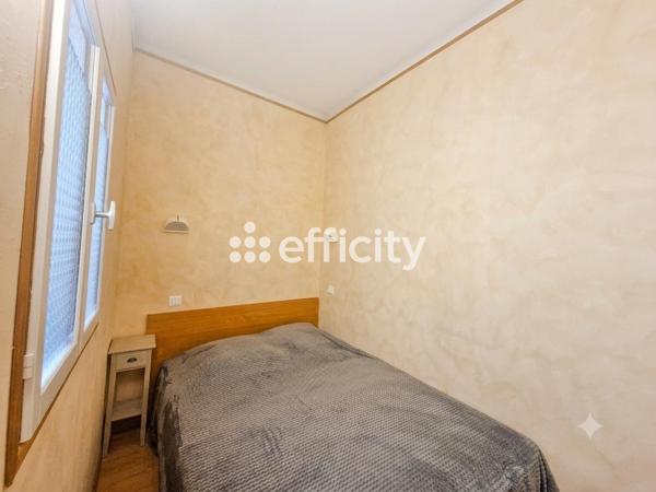 Appartement
         1 pièce
        - 30 m² 135 000 € *
