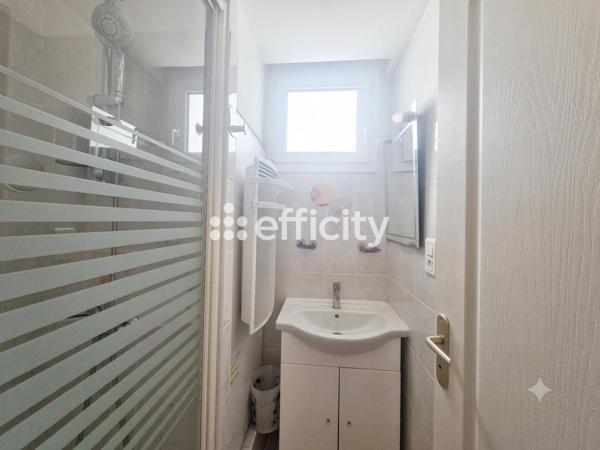 Appartement
         1 pièce
        - 30 m² 135 000 € *