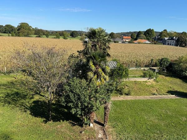 MAGNIFIQUE MAISON FAMILIALE RENOVEE DES ANNEES 70