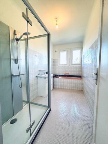 MAGNIFIQUE MAISON FAMILIALE RENOVEE DES ANNEES 70