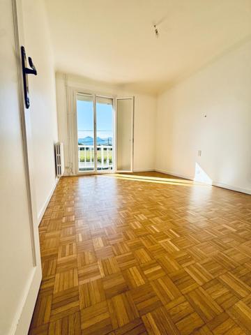 MAGNIFIQUE MAISON FAMILIALE RENOVEE DES ANNEES 70