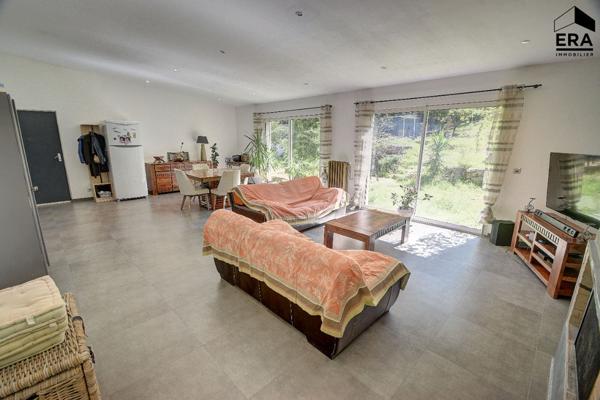 EXCLUSIVITE -Les Pennes Mirabeau - Maison T3 de 110 m2 + T2 de 53 m2 + T2 de 47 m2