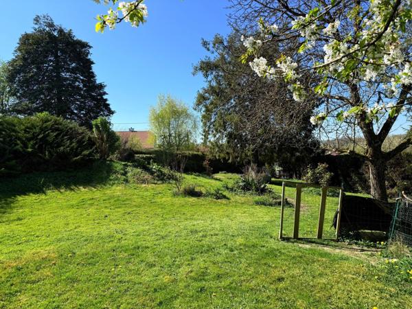 Maison de 114 m2 sur sous-sol, 3 ch terrain de 2063 m2.