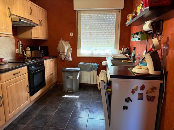 Maison de 114 m2 sur sous-sol, 3 ch terrain de 2063 m2.