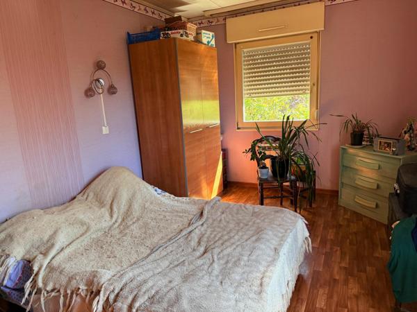 Maison de 114 m2 sur sous-sol, 3 ch terrain de 2063 m2.