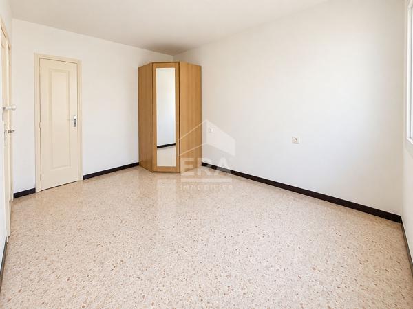 Appartement 4 pièces avec balcon, cave et paking couvert privé à vendre à Perpignan quartier la Lunette