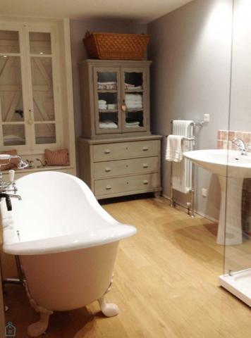 MAISON DE 238M² SUR UN TERRAIN DE 2,5 HA