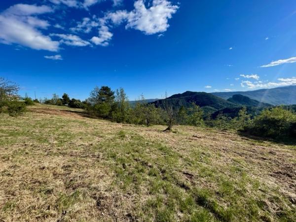 Gilette (06830) Pour les amoureux de la nature avec une vue panoramique mer et montagne
