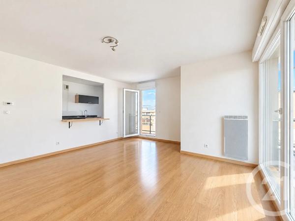 Appartement T3 à vendre  3 pièces - 71,80 m 2   LUCE  - 28