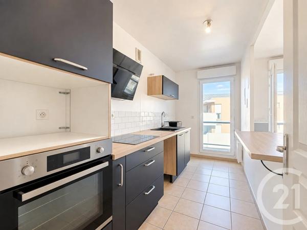 Appartement T3 à vendre  3 pièces - 71,80 m 2   LUCE  - 28