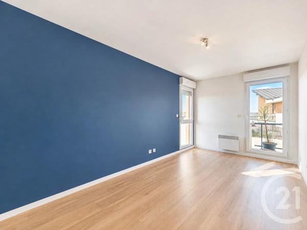 Appartement T3 à vendre  3 pièces - 71,80 m 2   LUCE  - 28