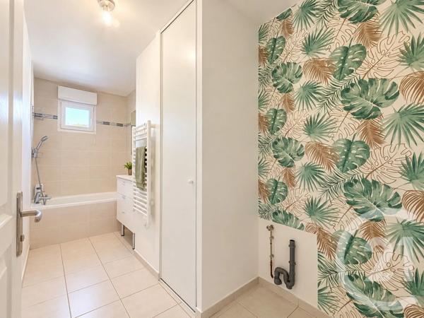 Appartement T3 à vendre  3 pièces - 71,80 m 2   LUCE  - 28