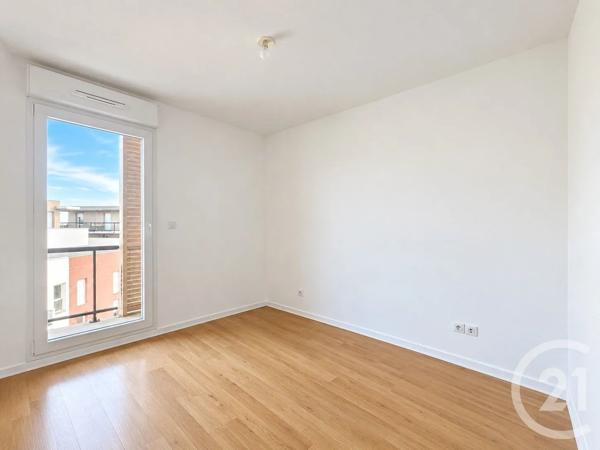 Appartement T3 à vendre  3 pièces - 71,80 m 2   LUCE  - 28