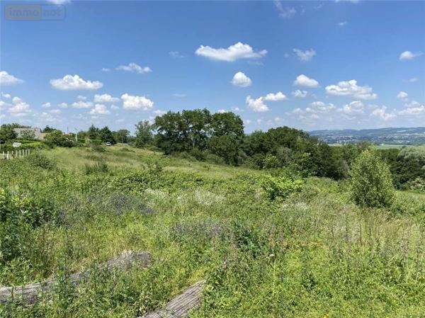 Terrain à Batir à vendre à Saint-Priest-Bramefant dans le Puy-de-Dôme (63310), ref : 2021/643-03020