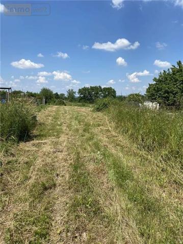 Terrain à Batir à vendre à Saint-Priest-Bramefant dans le Puy-de-Dôme (63310), ref : 2021/643-03020