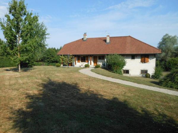 Loue Viriat, belle Maison cossue de 178 m² + triple garage beau terrain arboré