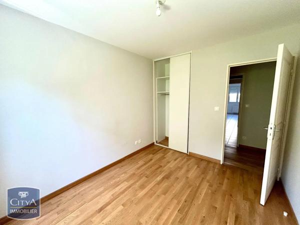 Appartement à louer 3 pièces 70.52m² Bourg-en-Bresse (01000)