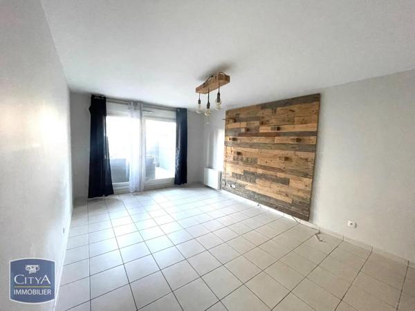 Appartement à louer 3 pièces 70.52m² Bourg-en-Bresse (01000)