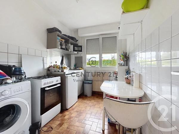 Appartement F1 à vendre  1 pièce - 28 m 2   CREPY EN VALOIS  - 60