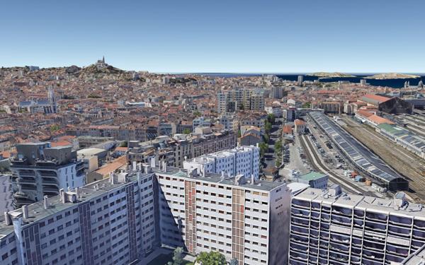 Appartement à vendre    4 pièces • 153,72 m2 Marseille 1