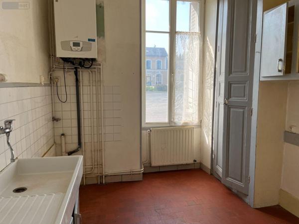 Immeuble de rapport à vendre à Saint-Gaultier dans l'Indre (36800), ref : JA/639