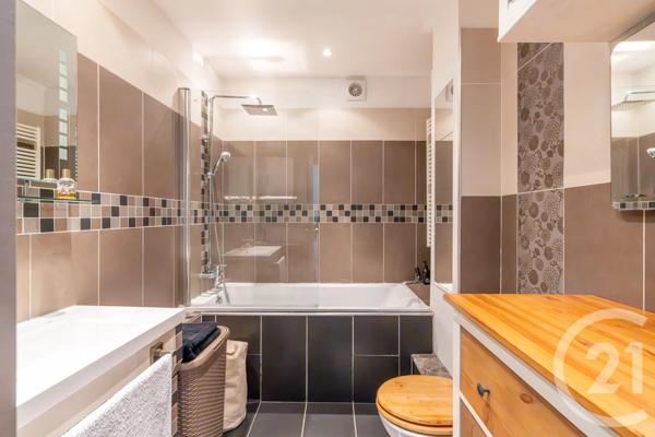 Maison à vendre  6 pièces - 138,88 m 2   VILLIERS SUR MARNE  - 94