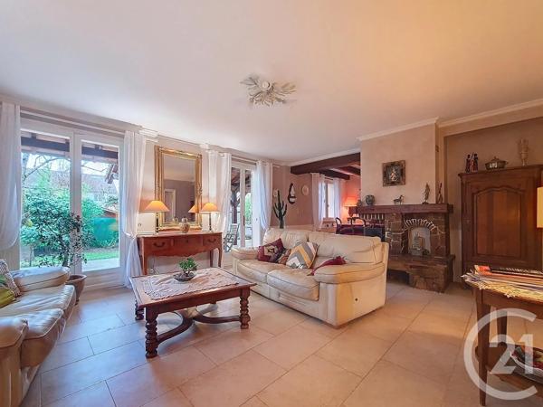 Maison à vendre  6 pièces - 138,88 m 2   VILLIERS SUR MARNE  - 94