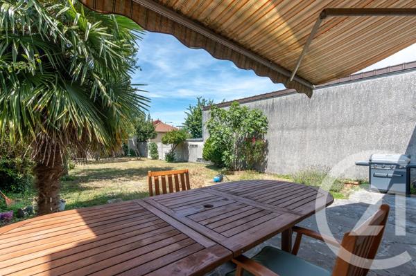 Maison à vendre  6 pièces - 138,88 m 2   VILLIERS SUR MARNE  - 94