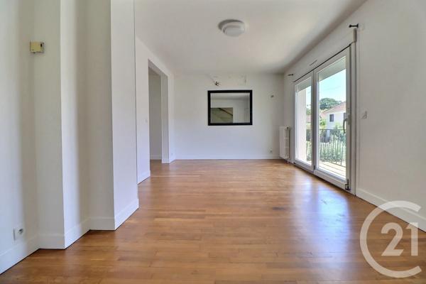 Maison à vendre  6 pièces - 134,80 m 2   LIVRY GARGAN  - 93