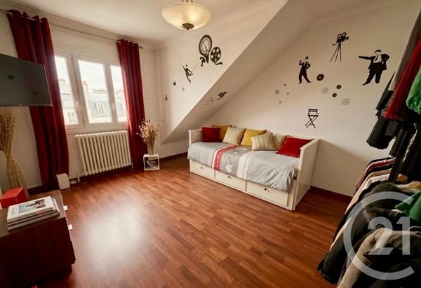 Maison à vendre  6 pièces - 134,80 m 2   LIVRY GARGAN  - 93