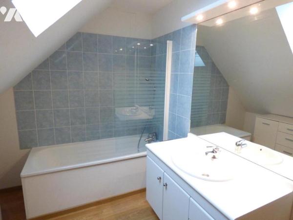 Vaste maison avec dépendance