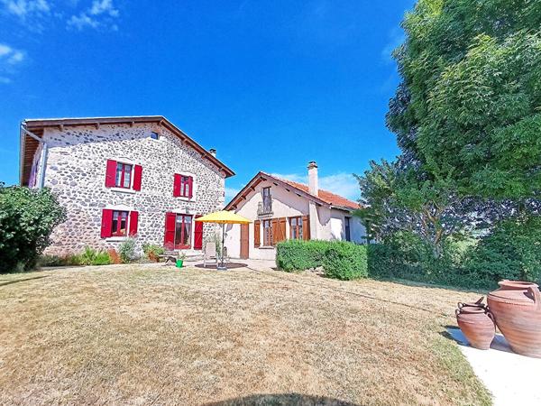 Grande propriété avec piscine à Saint-Arcons-de-Barges